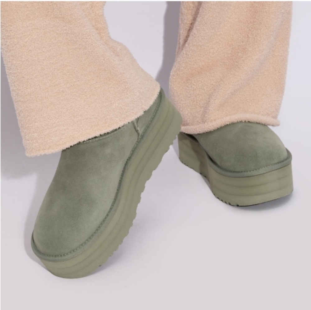 UGG Womens Classic Ultra Mini platform Shaded Clover